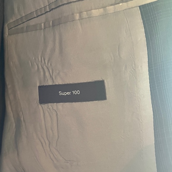 Hugo Boss grey suit 🔥 - Picture 3 of 11